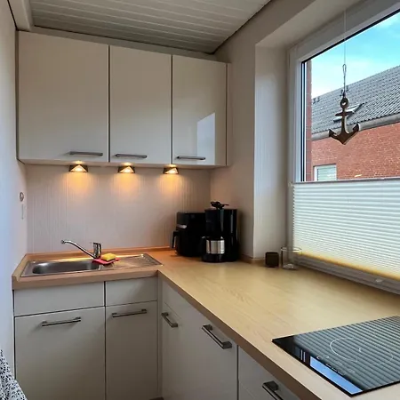 Reede 19 * בוטיאדינגן